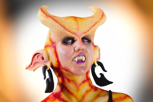 PRIMAL Slayer lentilles cosplay roses