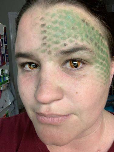 PRIMAL Sauron lentilles de contact rouges œil reptile