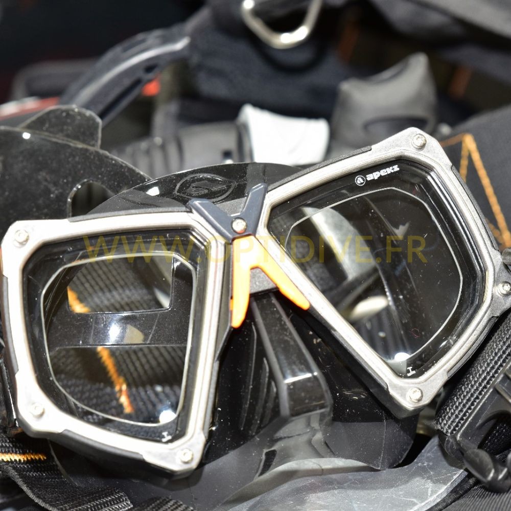 Apeks VX2 masque de plongée cadre inox carbone