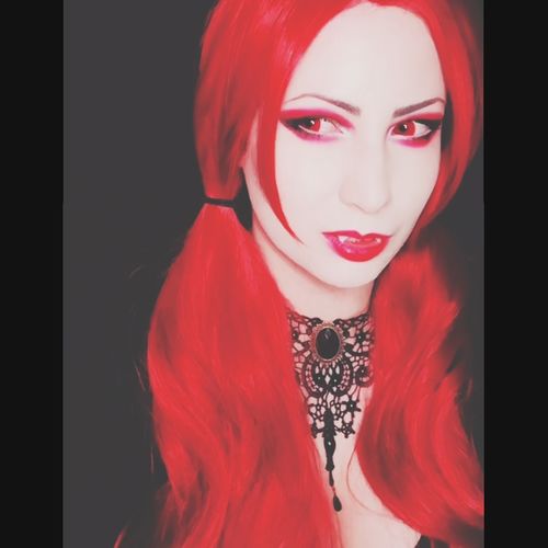 PRIMAL Evil Eyes lentilles rouges sang